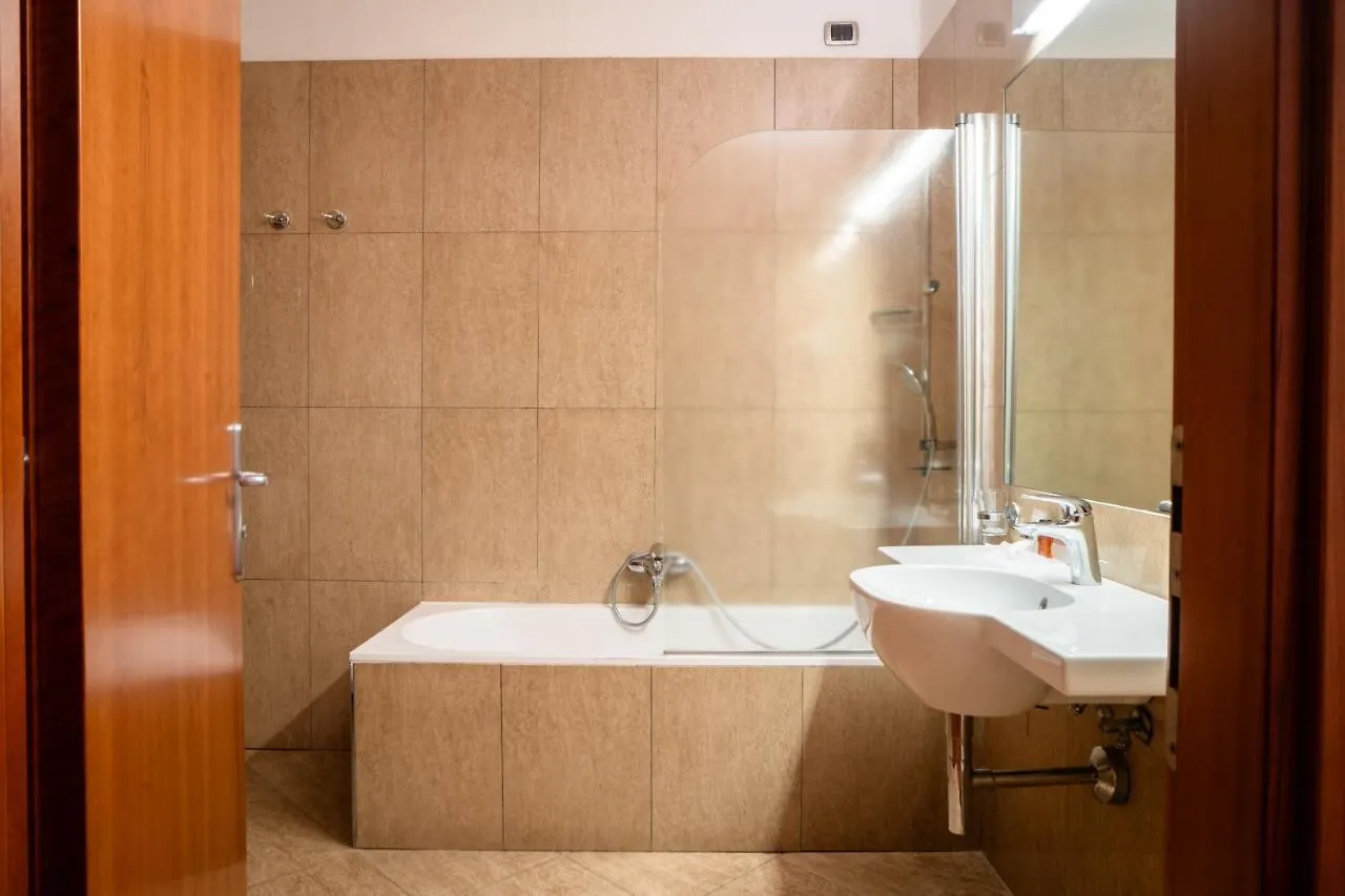 Hotel Airone غروسيتو