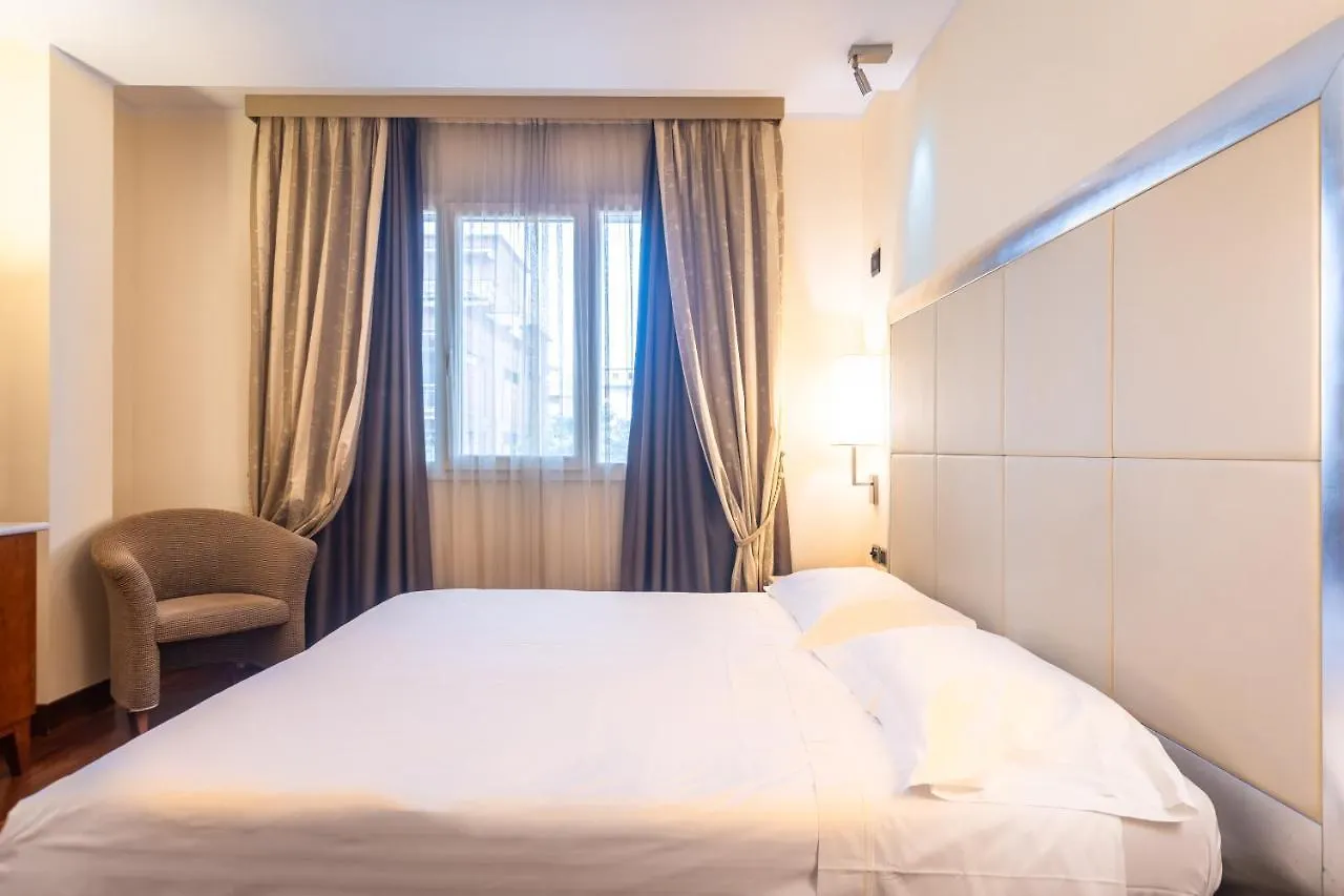 Hotel Airone غروسيتو