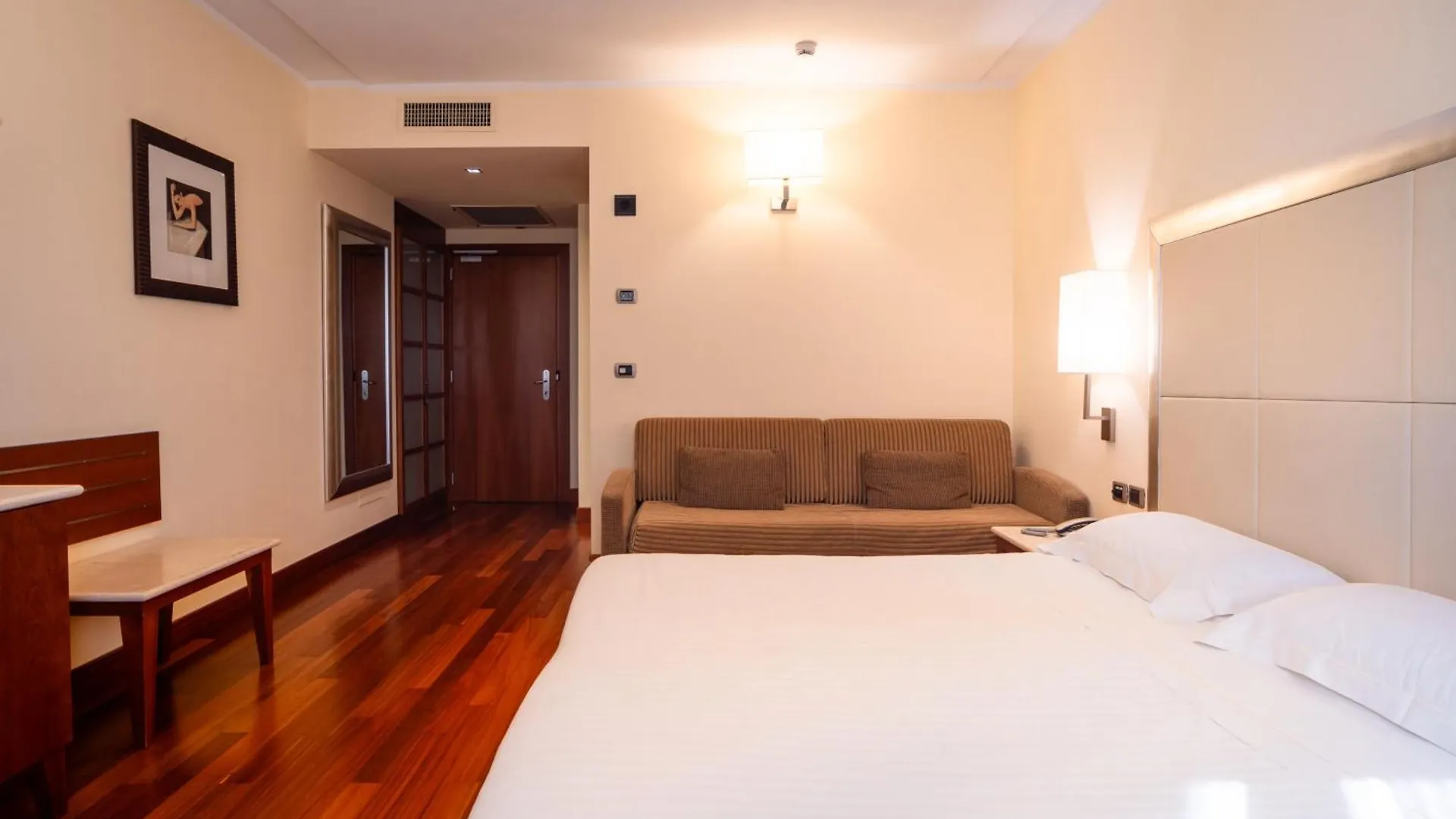 Hotel Airone غروسيتو 4*,